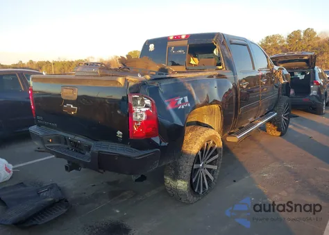 2011 Chevrolet Silverado 1500 Lt z USA, uszkodzony, nr VIN 3GCPKSE29BG229502